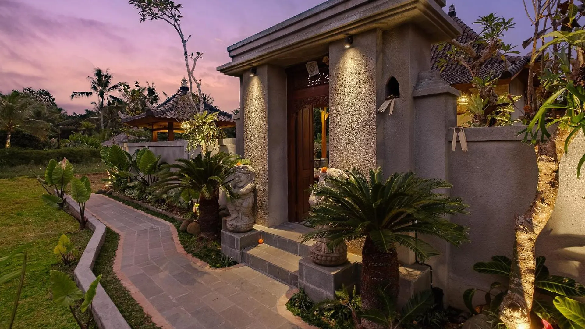 Ari Yudha Ubud Villa Indonesien